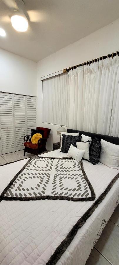 Villa Las Palmeras South Miami Exteriör bild
